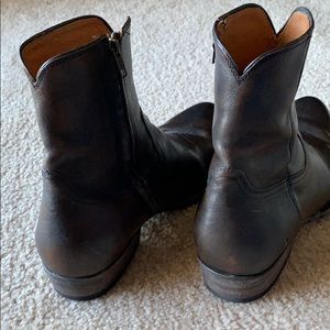 frye austin inside zip harness